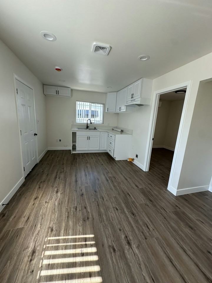 13187 Splendora Avenue, Unit 13185 3/4 - Photo 7 of 10