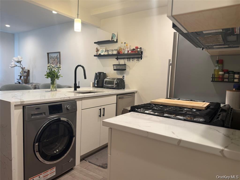 3141 29th St ##5b - Photo 2 of 15