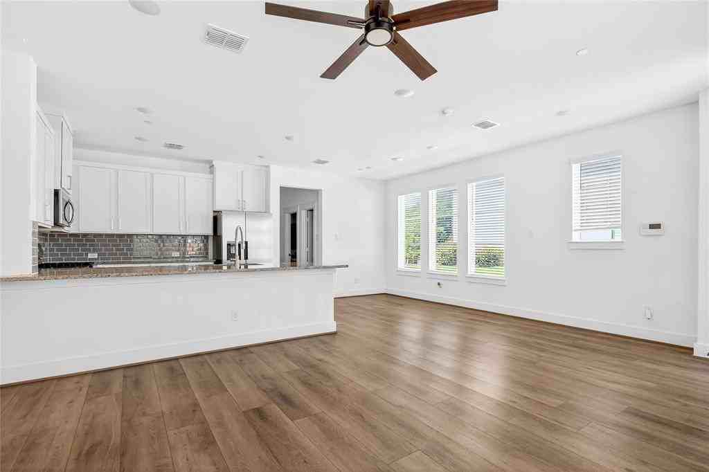 7613 Reis Ln - Photo 7 of 29