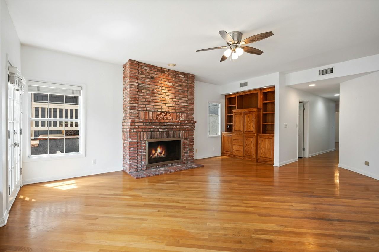 459 35th Street - Photo 7 of 42