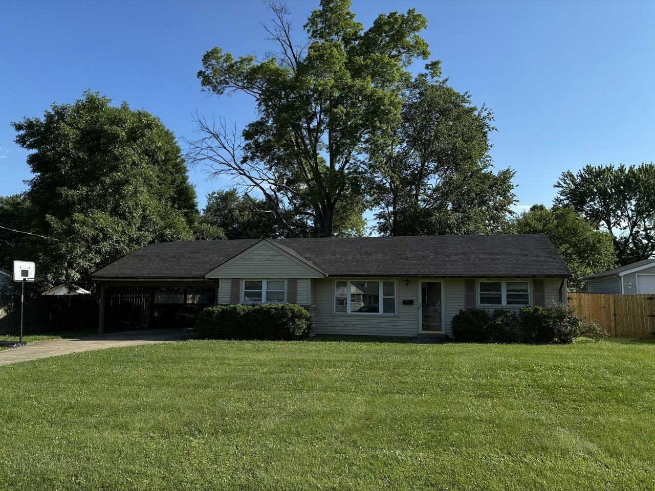 5402 Count Fleet Drive - Photo 3 of 38