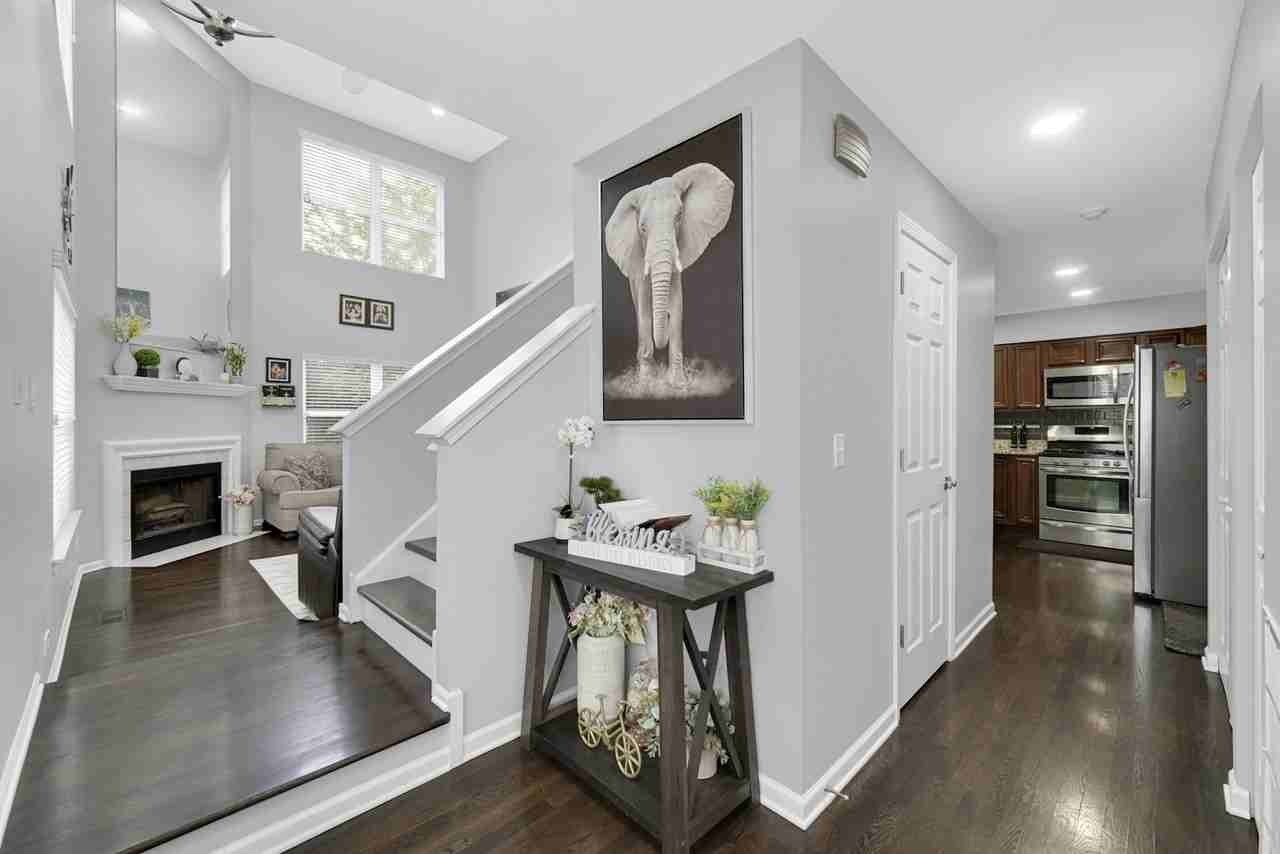 3013 Crystal Rock Rd - Photo 4 of 26