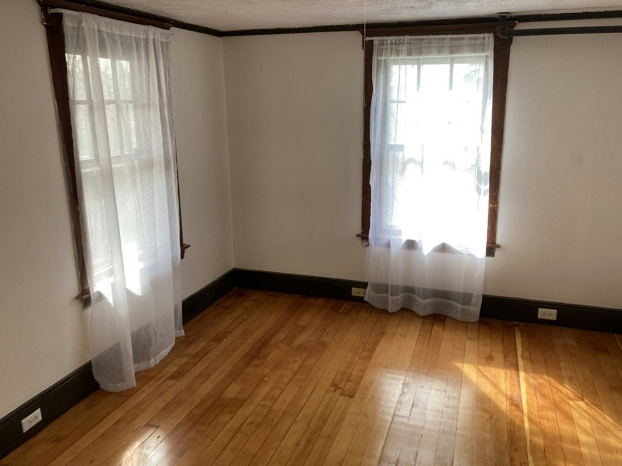 47 Simonds Street, Unit B - Photo 2 of 14