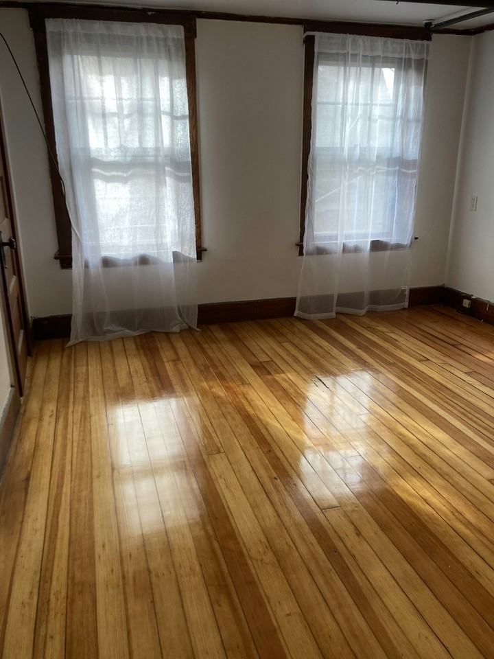 47 Simonds Street, Unit B - Photo 4 of 14