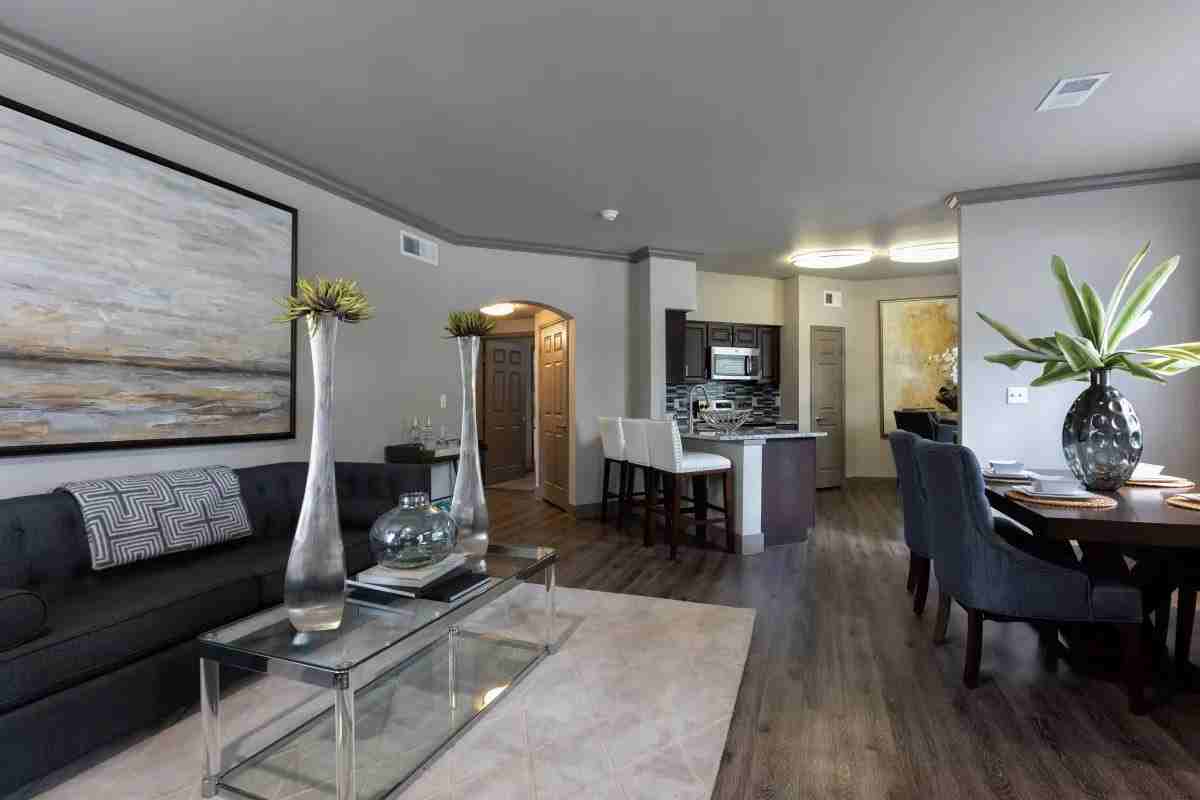 2109 Sawdust Rd - Photo 7 of 8