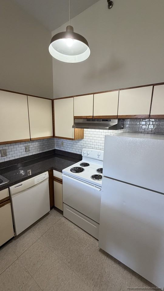 11 Willow St #405 - Photo 4 of 22