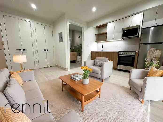 1554 New York Ave #1B - Photo 2 of 8