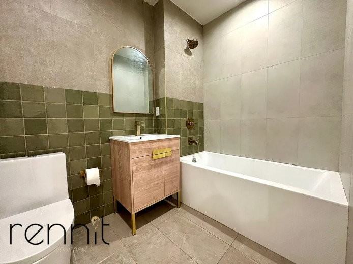 1554 New York Ave #1B - Photo 5 of 8