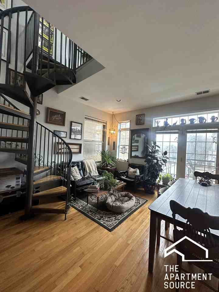 1627 W Grand Ave #3 - Photo 2 of 22