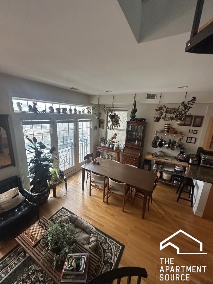 1627 W Grand Ave #3 - Photo 5 of 22