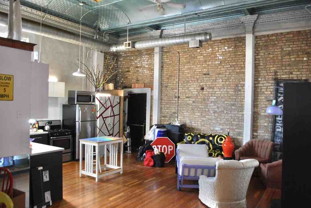 1621 N Kedzie Ave #3 - Photo 7 of 32