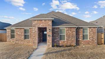 featured image of 4820 W Aurora St