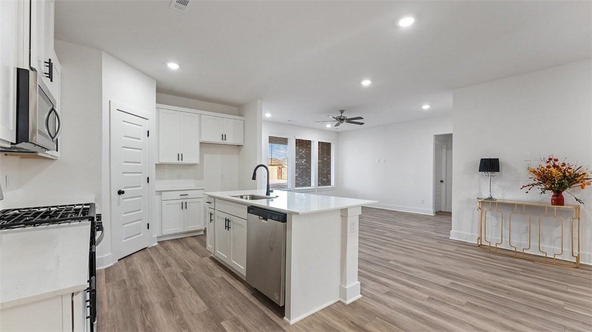 4820 W Aurora St - Photo 6 of 17