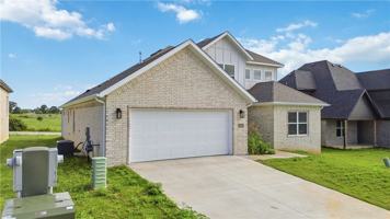 featured image of 910 Trestle Lane