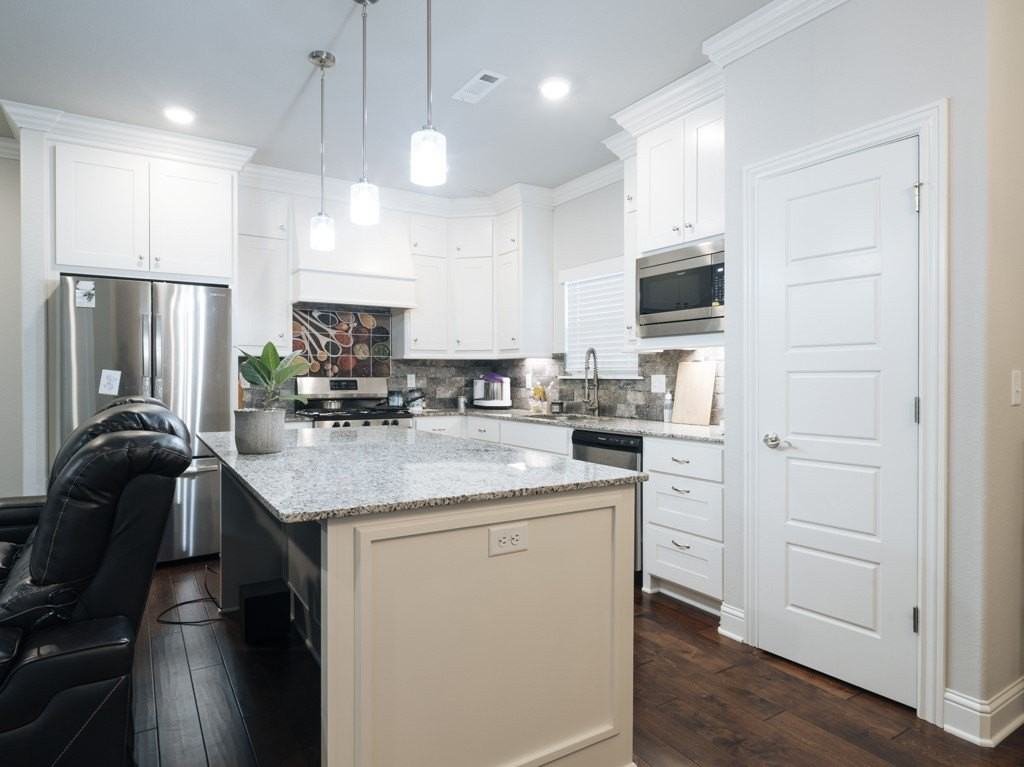 940 Ashmore Landing Loop - Photo 5 of 29