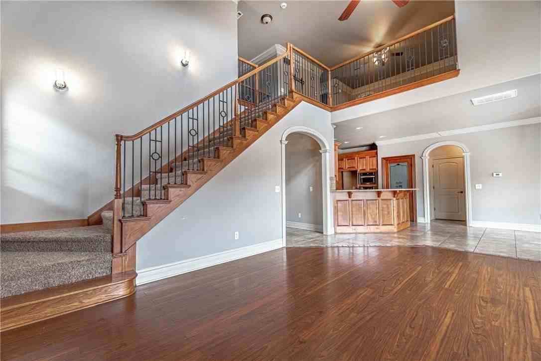 3704 W Legacy Ln - Photo 2 of 33
