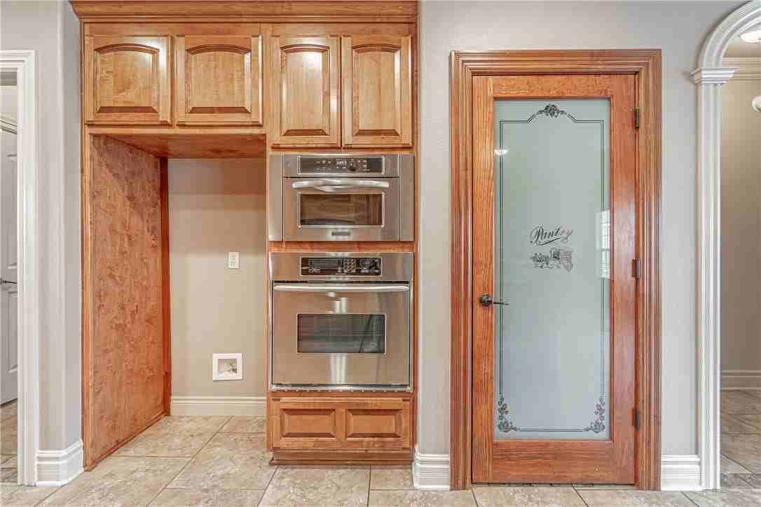 3704 W Legacy Ln - Photo 4 of 33