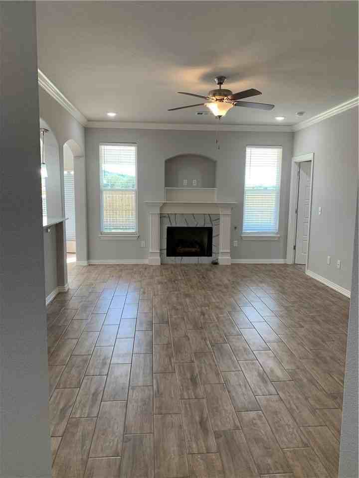 4371 W Barhem Dr - Photo 2 of 8