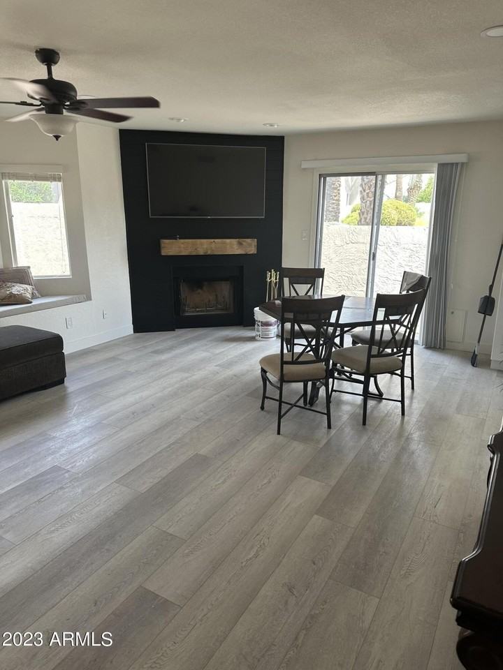 11145 N 109th St - Photo 3 of 15