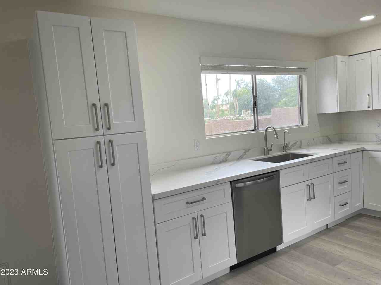 11145 N 109th St - Photo 5 of 15