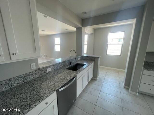 8746 W San Juan Ave - Photo 6 of 27