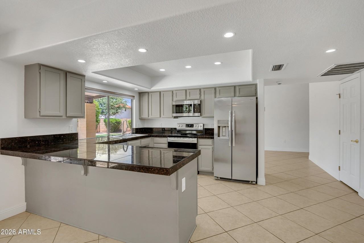 15834 N 58th Pl - Photo 6 of 22