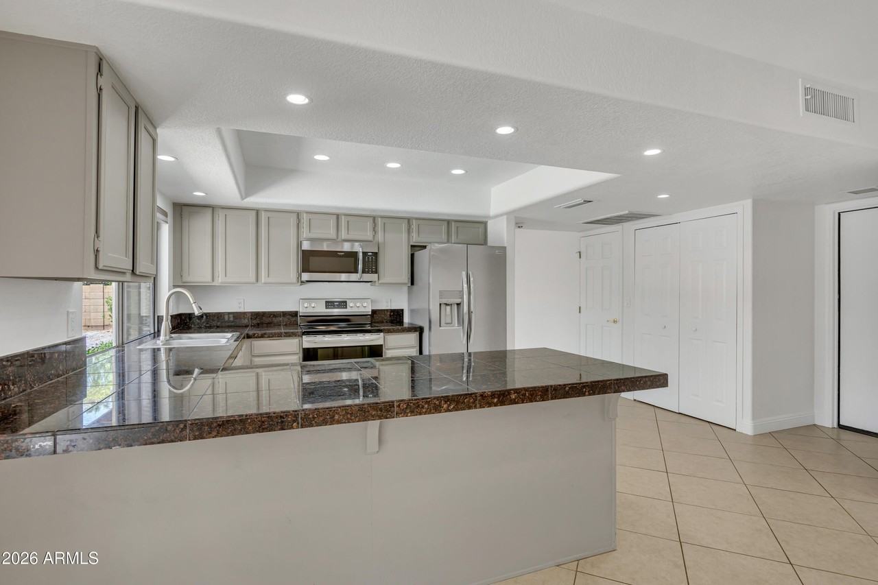 15834 N 58th Pl - Photo 7 of 22