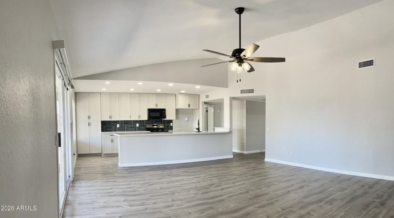 3901 W Sweetwater Ave - Photo 6 of 29