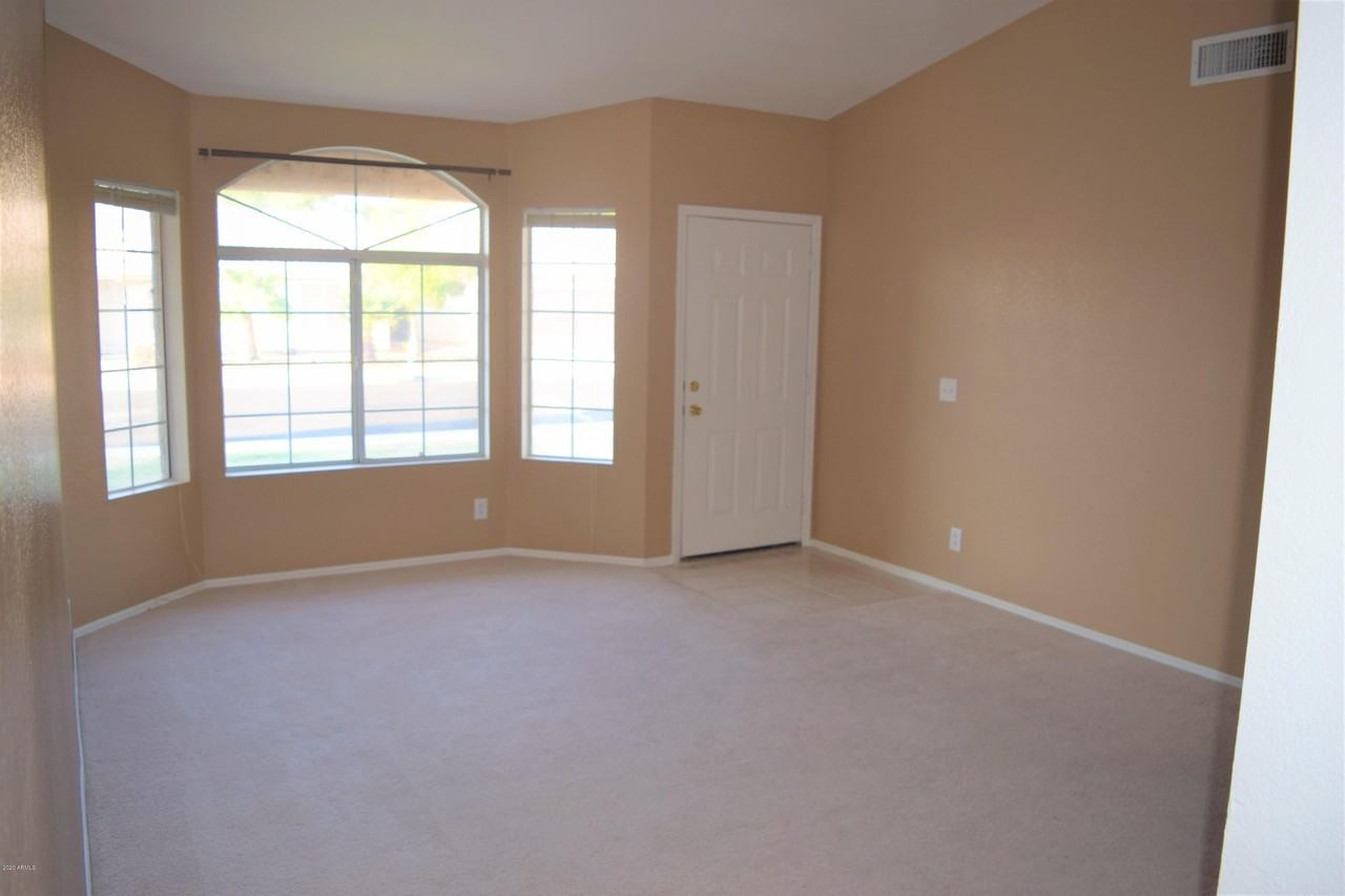 13323 E Butler St - Photo 3 of 22