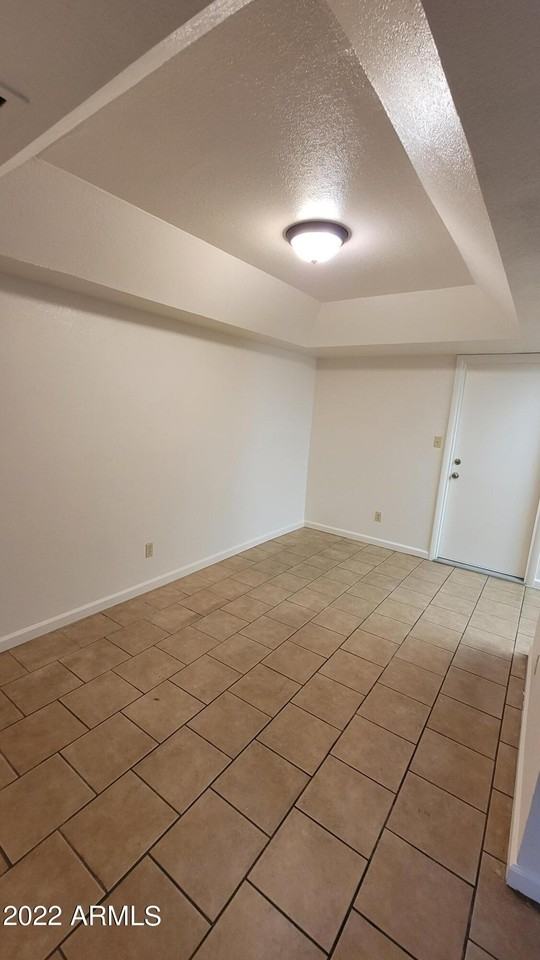 9201 N 47th Dr - Photo 5 of 25