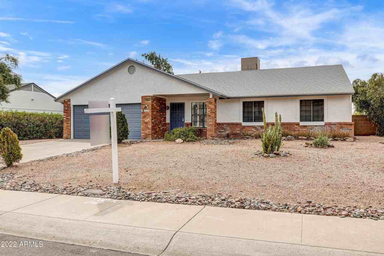 16250 N 64th Pl - Photo 3 of 31
