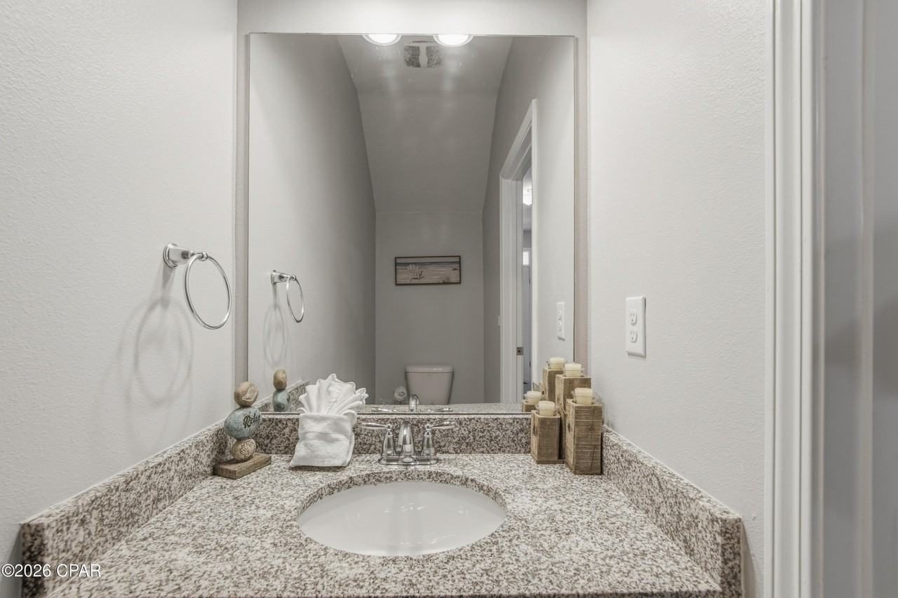 1883 Pointe Dr - Photo 5 of 35