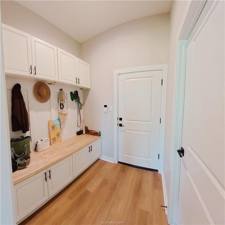 2105 Aleppo Ct - Photo 2 of 43