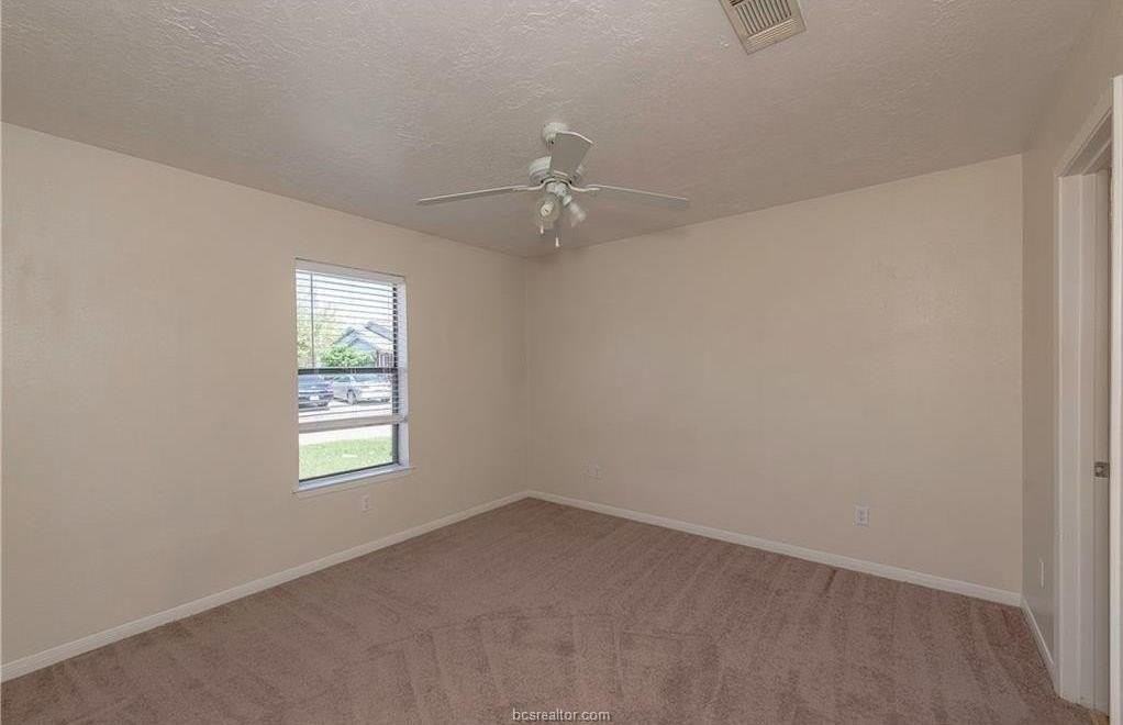 2515 Hickory Dr - Photo 6 of 15