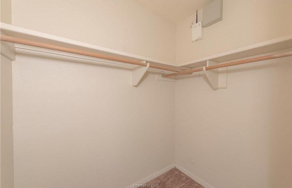 2515 Hickory Dr - Photo 7 of 15