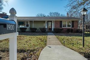featured image of 1900 E Windsor Dr
