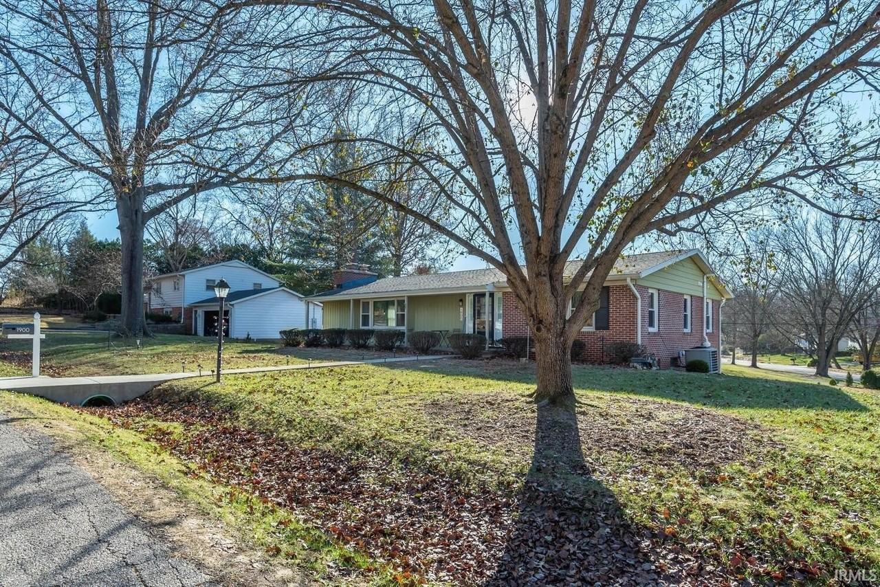 1900 E Windsor Dr - Photo 2 of 36