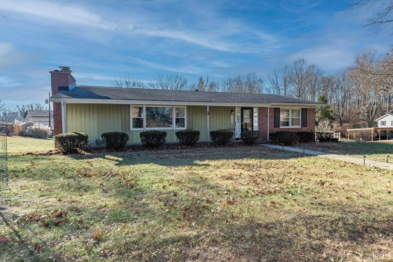 1900 E Windsor Dr - Photo 3 of 36