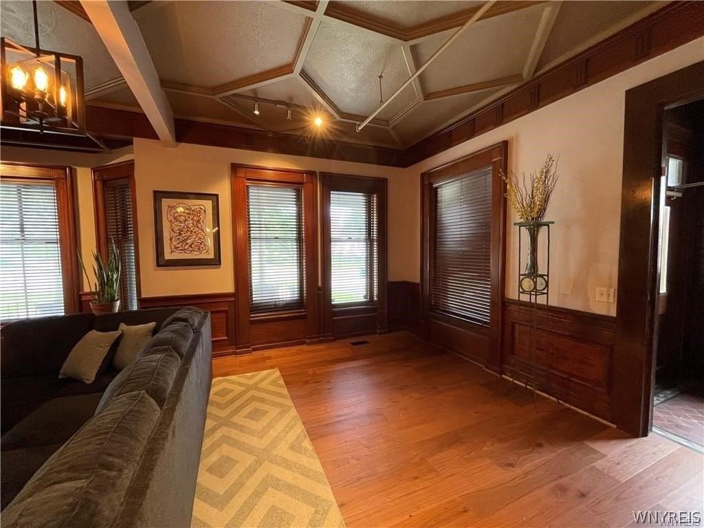 1115 Delaware Ave #1stFL - Photo 4 of 36