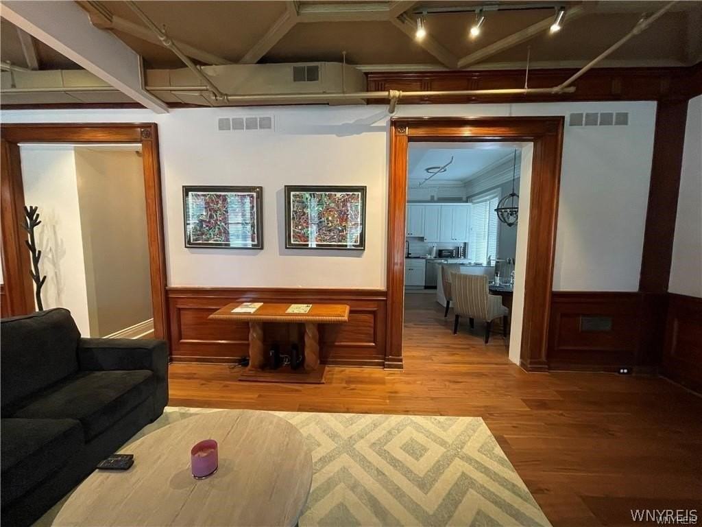 1115 Delaware Ave #1stFL - Photo 5 of 36