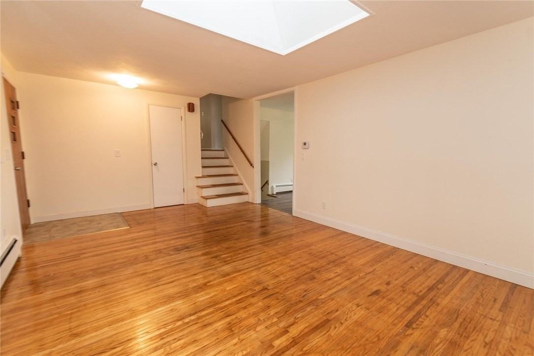 5 Adeane Dr W - Photo 5 of 24