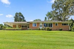 featured image of 4732 Fairwood Ln
