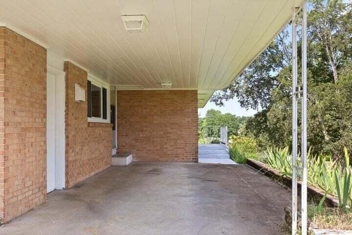 4732 Fairwood Ln - Photo 3 of 16