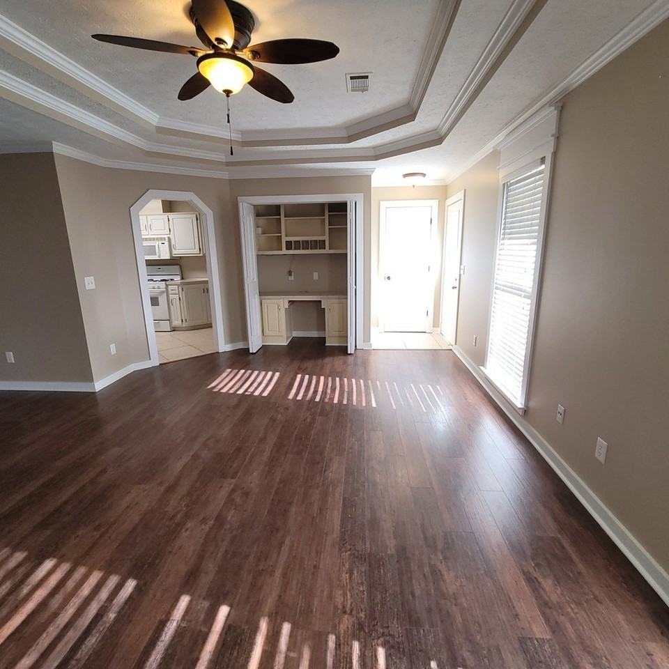 7108 Vinings Way - Photo 4 of 14