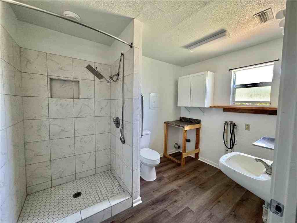 710 E C Ave - Photo 6 of 13