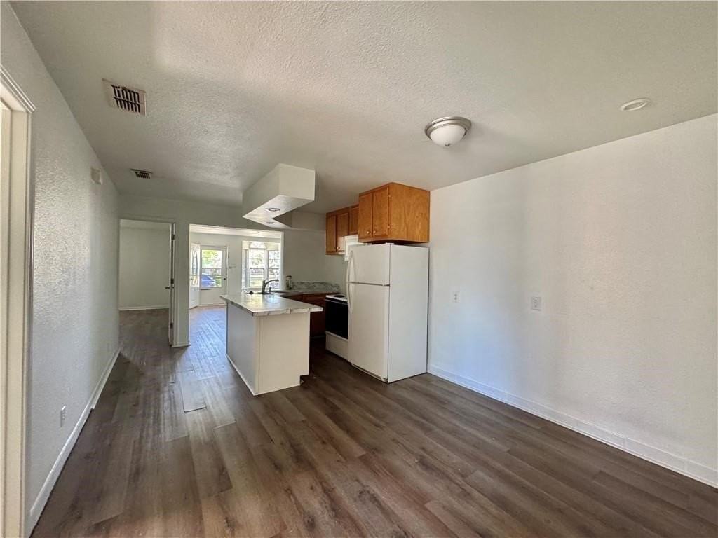 710 E C Ave - Photo 7 of 13