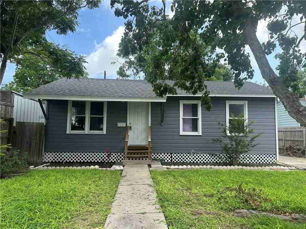 2122 Harvard St - Photo 2 of 7