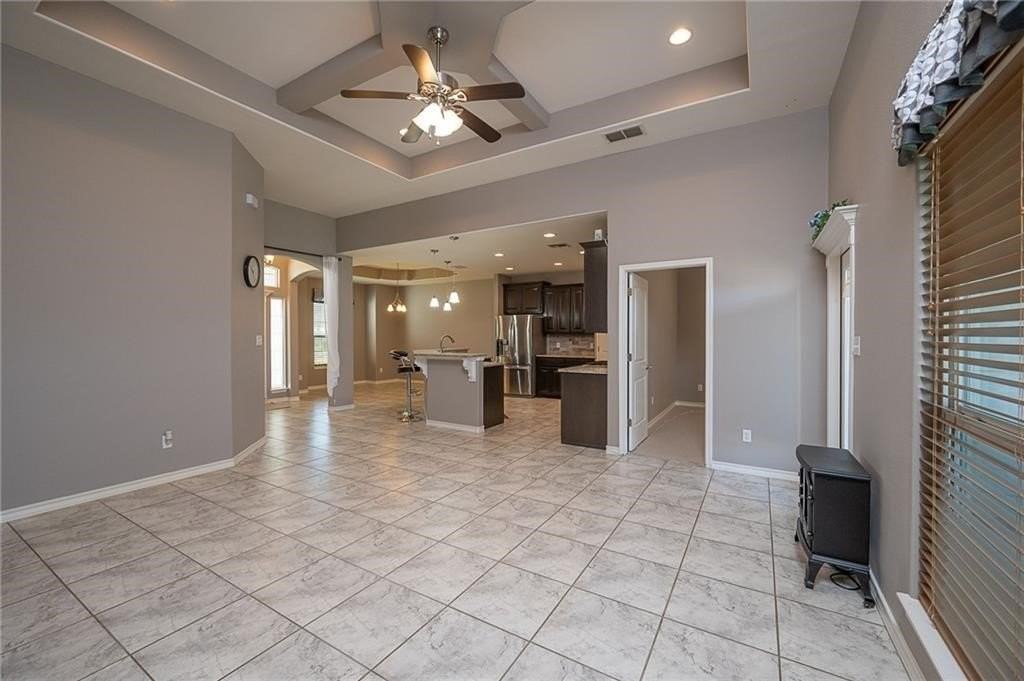 7205 Lake Placid Dr - Photo 4 of 11