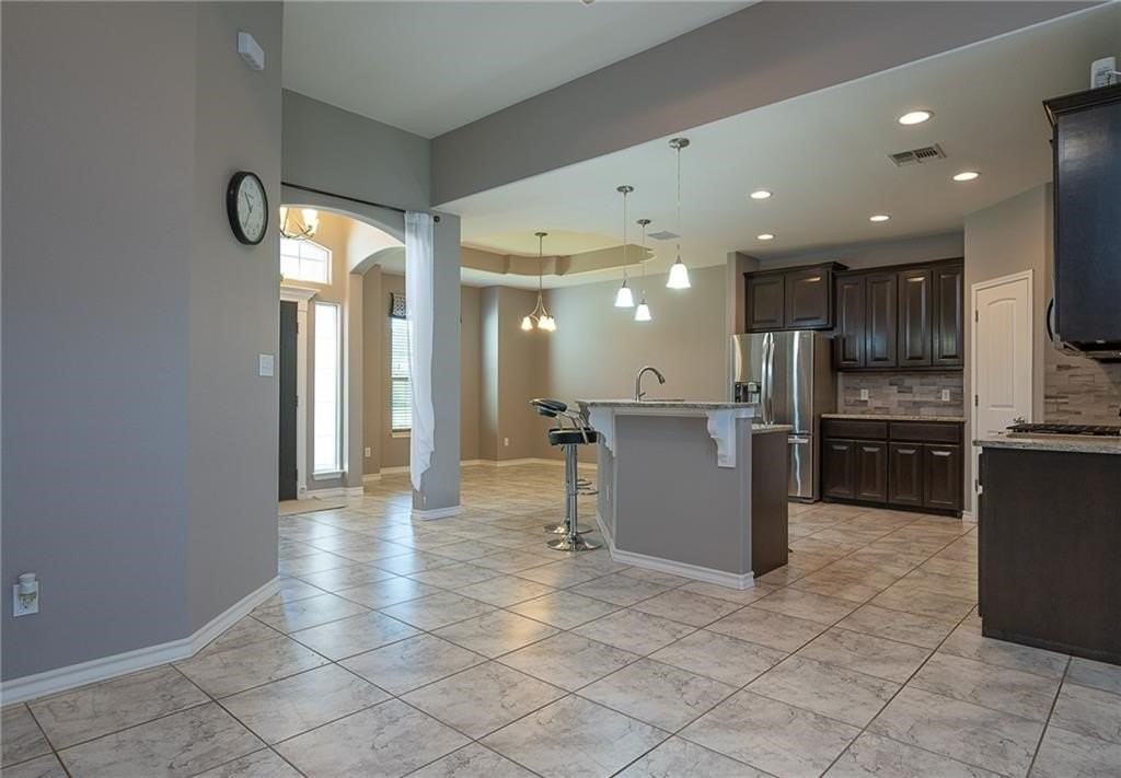 7205 Lake Placid Dr - Photo 5 of 11