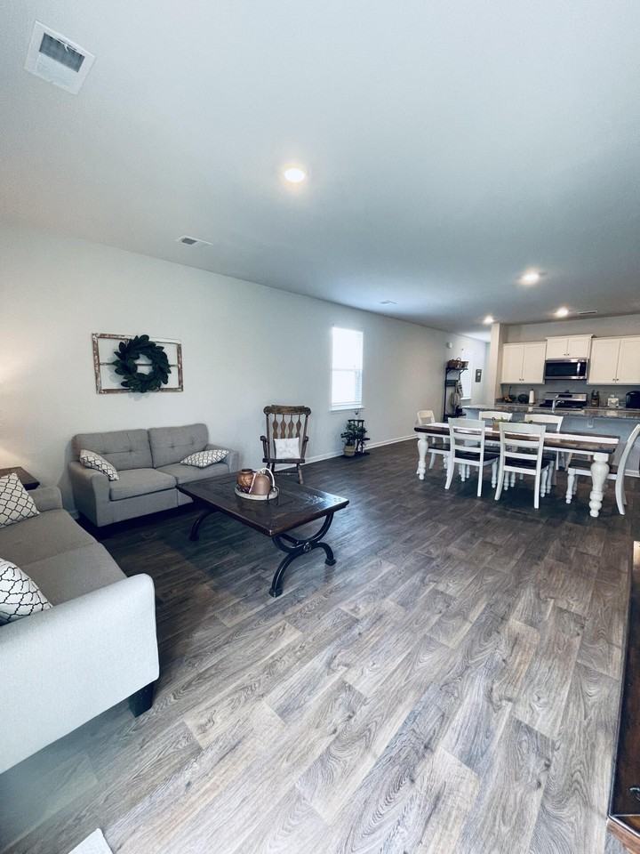 177 Lagoona Dr - Photo 4 of 18